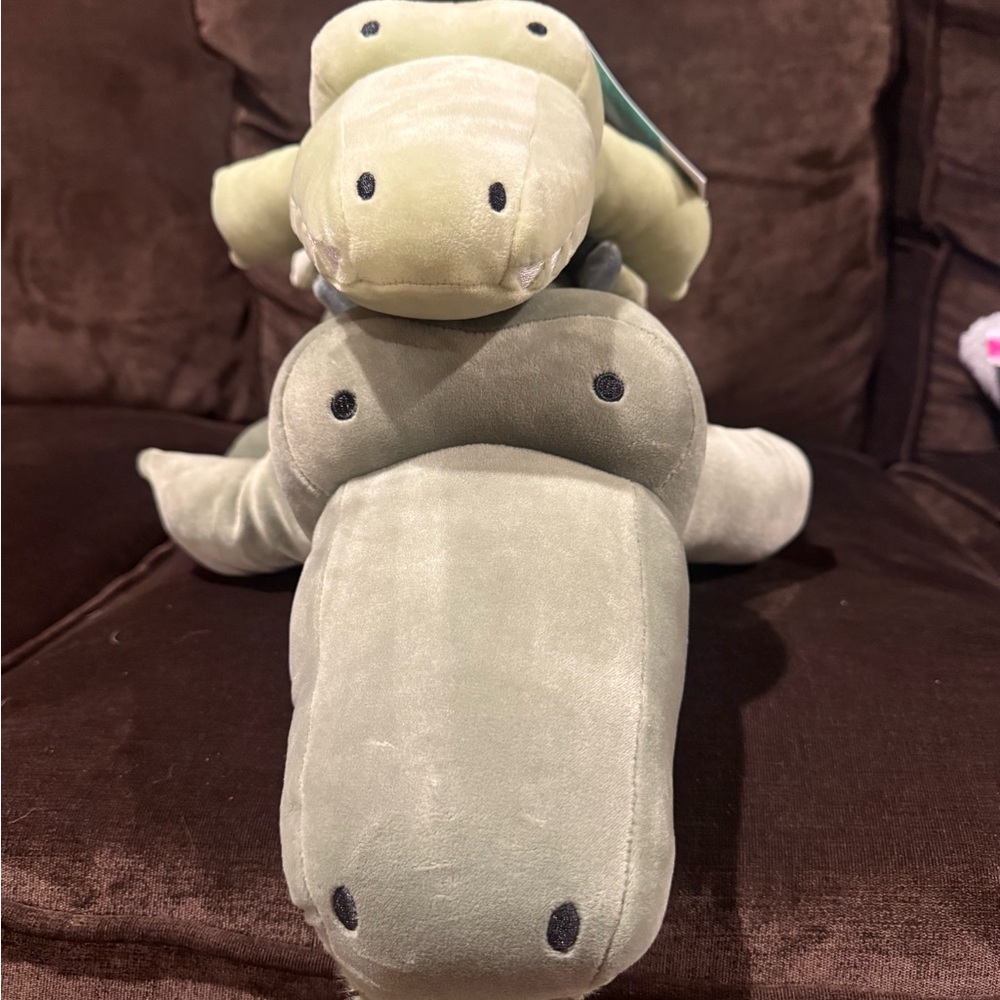 Pillowfort Plush Reptile - Soft Green